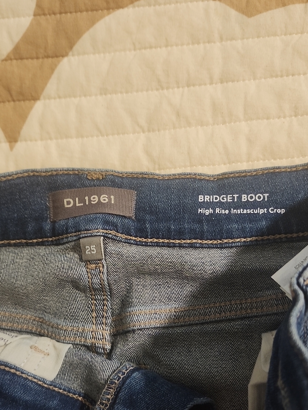 DL1961 Bridget Boot High-Rise Crop Jeans in Medium Blue Wash